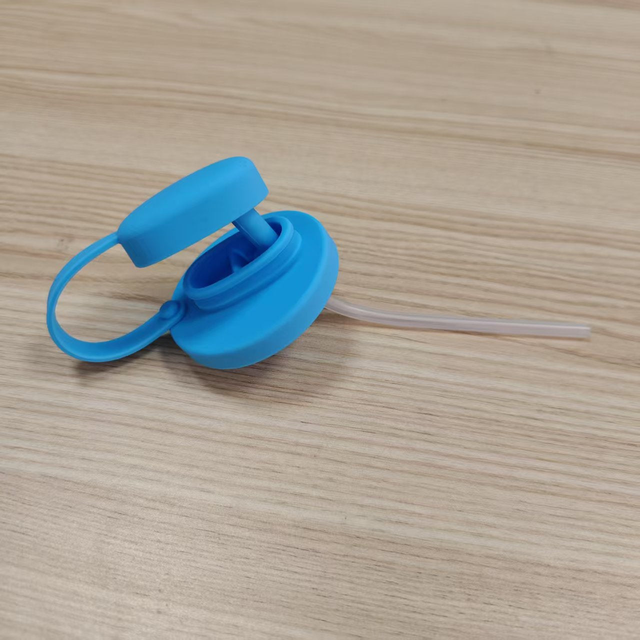 2026 Upgraded Reusable Soda Can Lids with Straw – Leak-Resistant, Fizz-Saving Can Covers