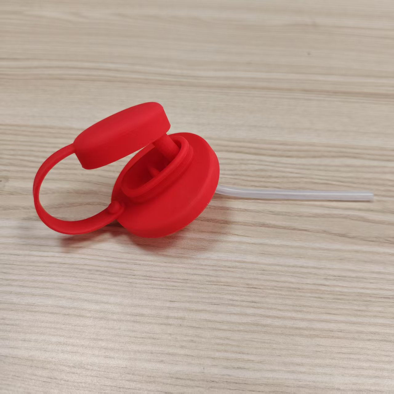 2026 Upgraded Reusable Soda Can Lids with Straw – Leak-Resistant, Fizz-Saving Can Covers